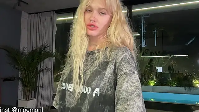 Golden_Aline's cam snapshot