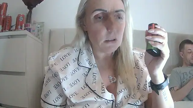 theblondecocklover's cam snapshot