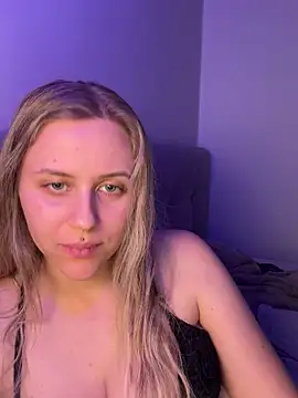 lunawolf21's cam snapshot