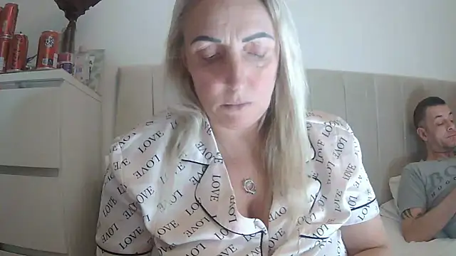 theblondecocklover's cam snapshot