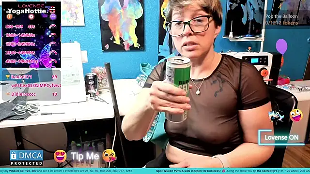 YogaHottie76's cam snapshot