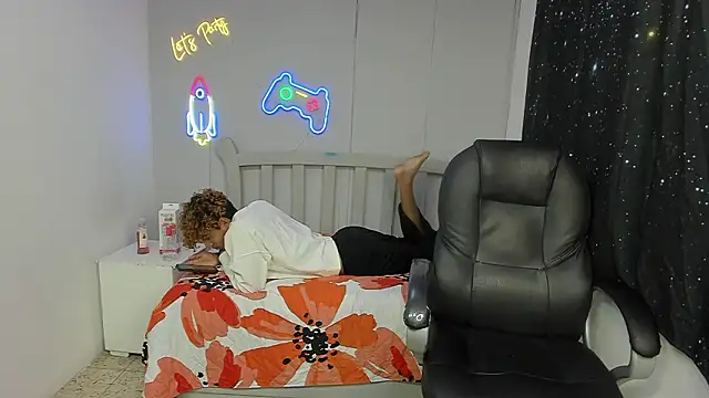 Anyelo_Twink live sex cam