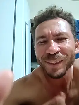 RobertoLuiz84 live sex cam