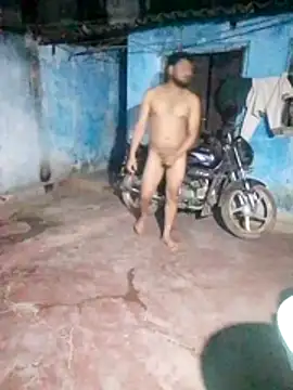 Hornyboydt live sex cam