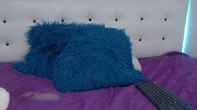 Kate_Gale's cam snapshot