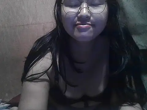 yummy_jyra02167's cam snapshot