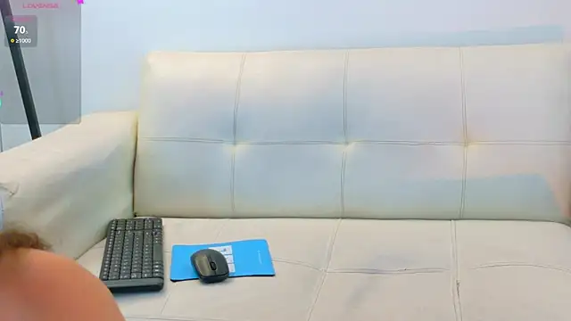 R3d_Moonss__'s cam snapshot