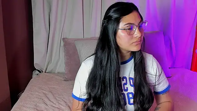 Little_Ivy's cam snapshot