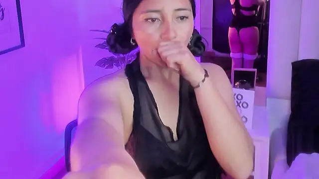 Mara_Wolf01's cam snapshot