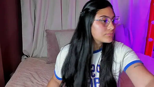 Little_Ivy's cam snapshot