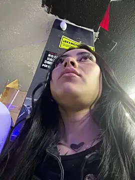 emily_24x's cam snapshot