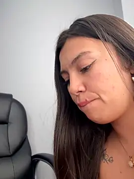 LIZ-06_'s cam snapshot