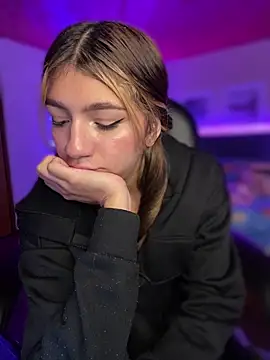 Isabella18_pink's cam snapshot