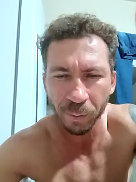 RobertoLuiz84 live sex cam