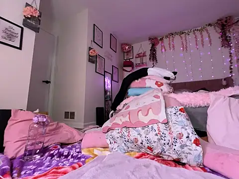 VixenCapri's cam snapshot