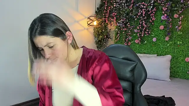 SarahDeyvis's cam snapshot