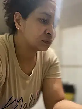 Carola-Ross live sex cam