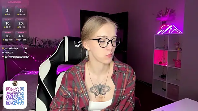 EvaPeace's cam snapshot