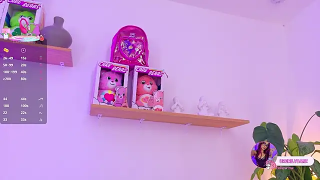 emily_bank's cam snapshot