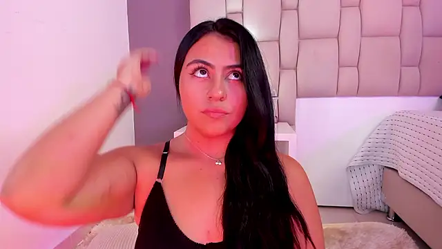 Mia_cm's cam snapshot