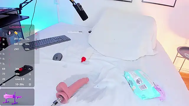 little_ivonne's cam snapshot