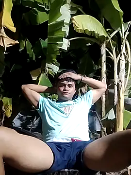 youngboypiss's cam snapshot