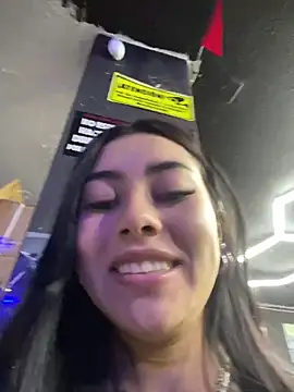 emily_24x's cam snapshot