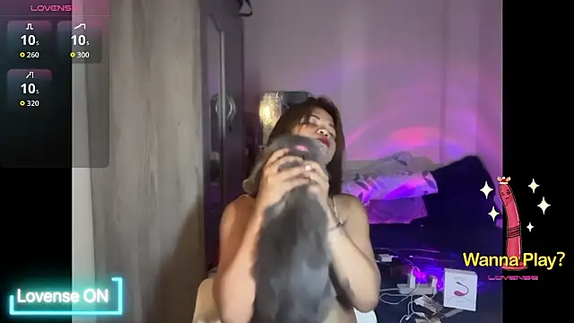 EthereallBeauty's cam snapshot