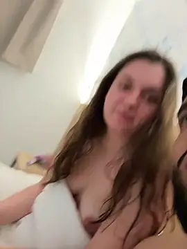 Louise-Mai2001's cam snapshot