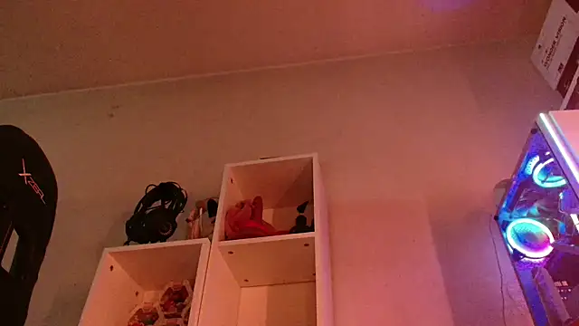 SmokyDee's cam snapshot