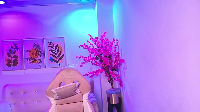 Anie_johnson's cam snapshot