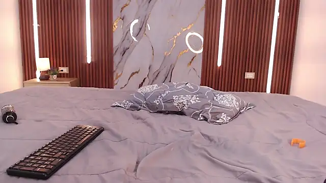 shena_nomy1's cam snapshot