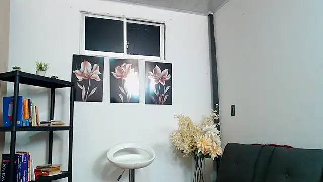 pinky_f00x's cam snapshot