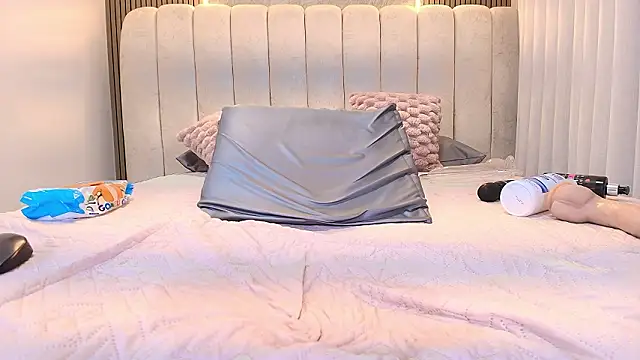 kata_hazel's cam snapshot