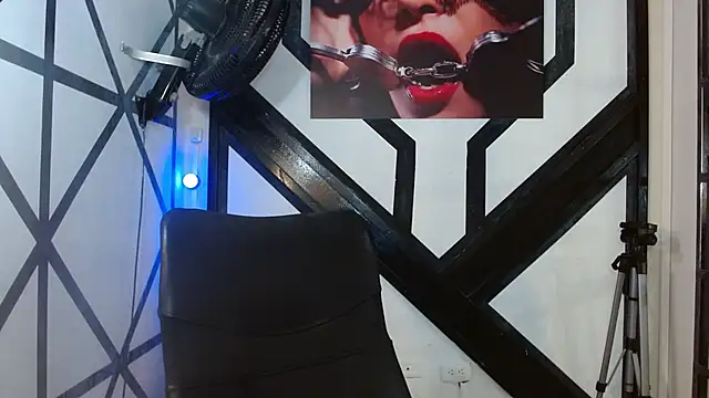 emily_rz1's cam snapshot