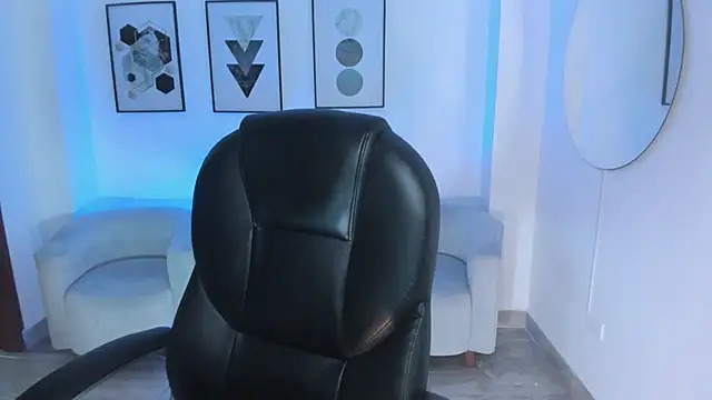 Kailyn_Monroe_'s cam snapshot