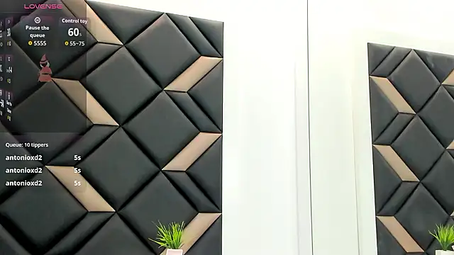 GeraldineSandoval's cam snapshot