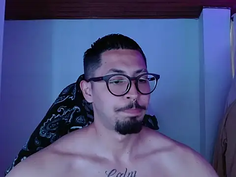 Spilios_low live sex cam