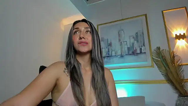 karlyy_'s cam snapshot