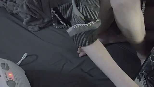 CeriseLapine live sex cam