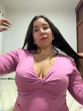 emely_sexx20's cam snapshot