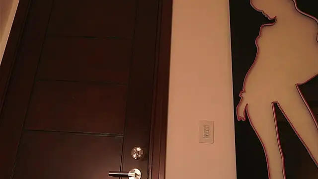 LunaMystyque live sex cam