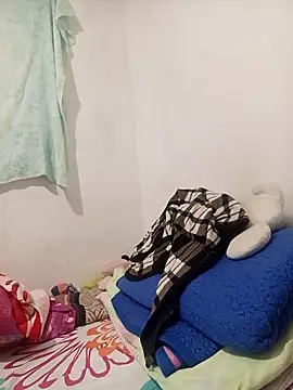 yaneth_'s cam snapshot