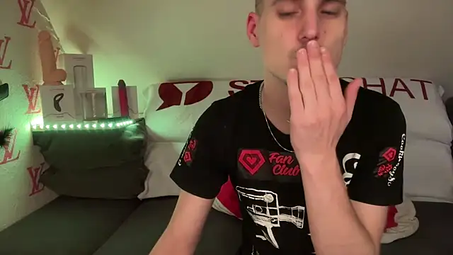 Cookieboy88 live sex cam