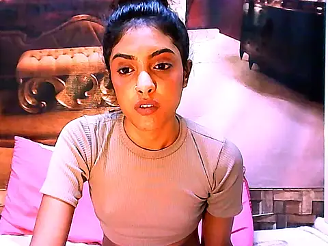IndianPretty14u2Luv live sex cam