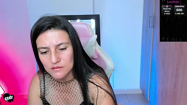 Saskyaa's cam snapshot