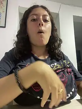 lizzy_luminair's cam snapshot