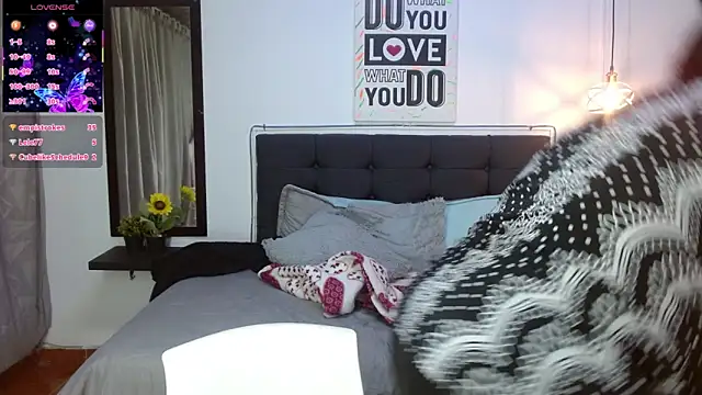 Keyla01_'s cam snapshot