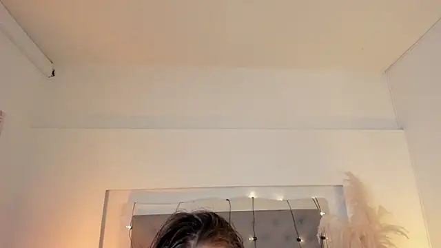 lea_walkerr's cam snapshot