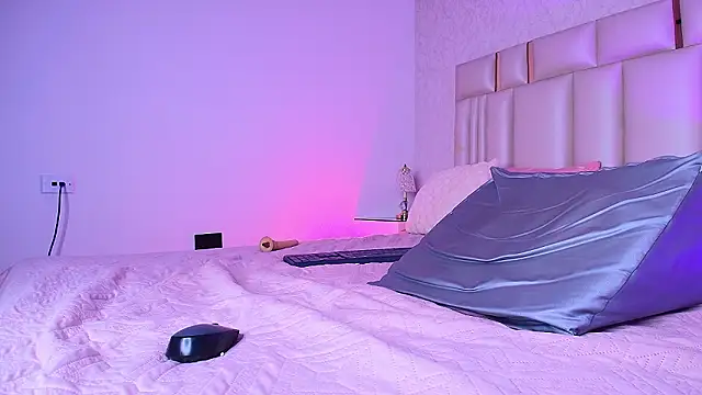 alanarose18's cam snapshot